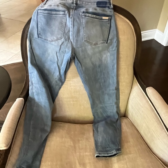 White House Black Market skinny cropped jeans in size 8 - Picture 2 of 5